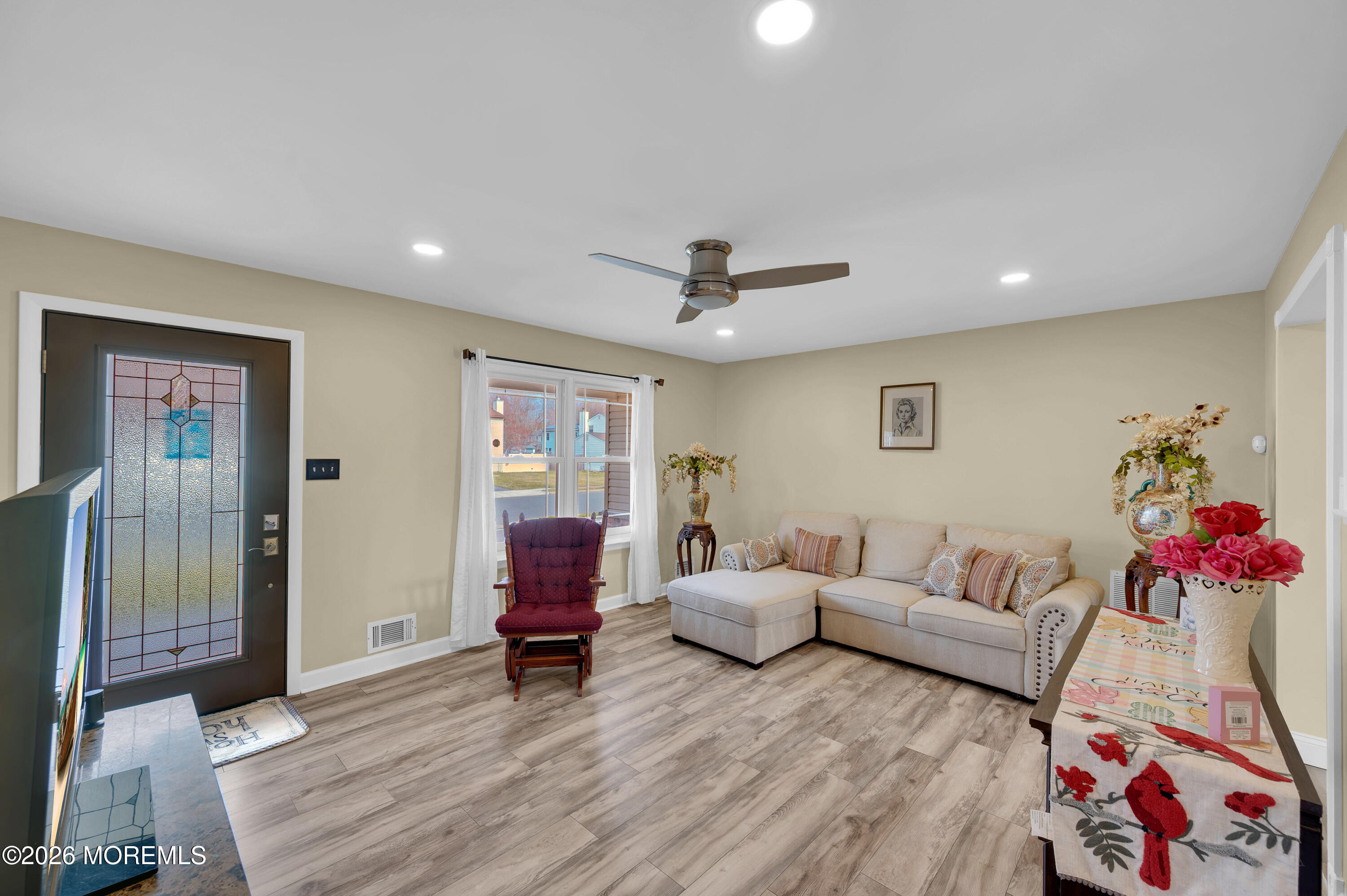 114 Starlight Road Howell, NJ 07731 - Photo 7 of 41 Living 1