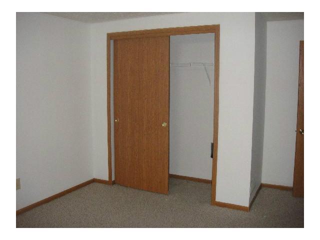 2701 Raphael Drive Columbus, OH 43232 - Photo 11 of 15 Gallery Image 11