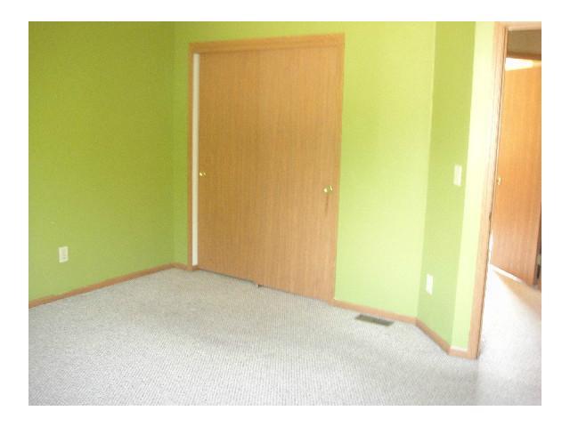 2701 Raphael Drive Columbus, OH 43232 - Photo 14 of 15 Gallery Image 14