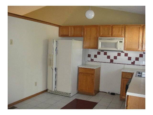 2701 Raphael Drive Columbus, OH 43232 - Photo 4 of 15 Gallery Image 4