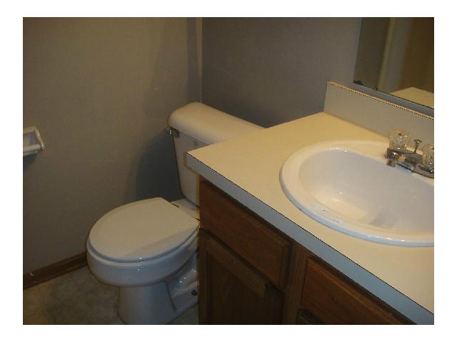 2701 Raphael Drive Columbus, OH 43232 - Photo 9 of 15 Gallery Image 9