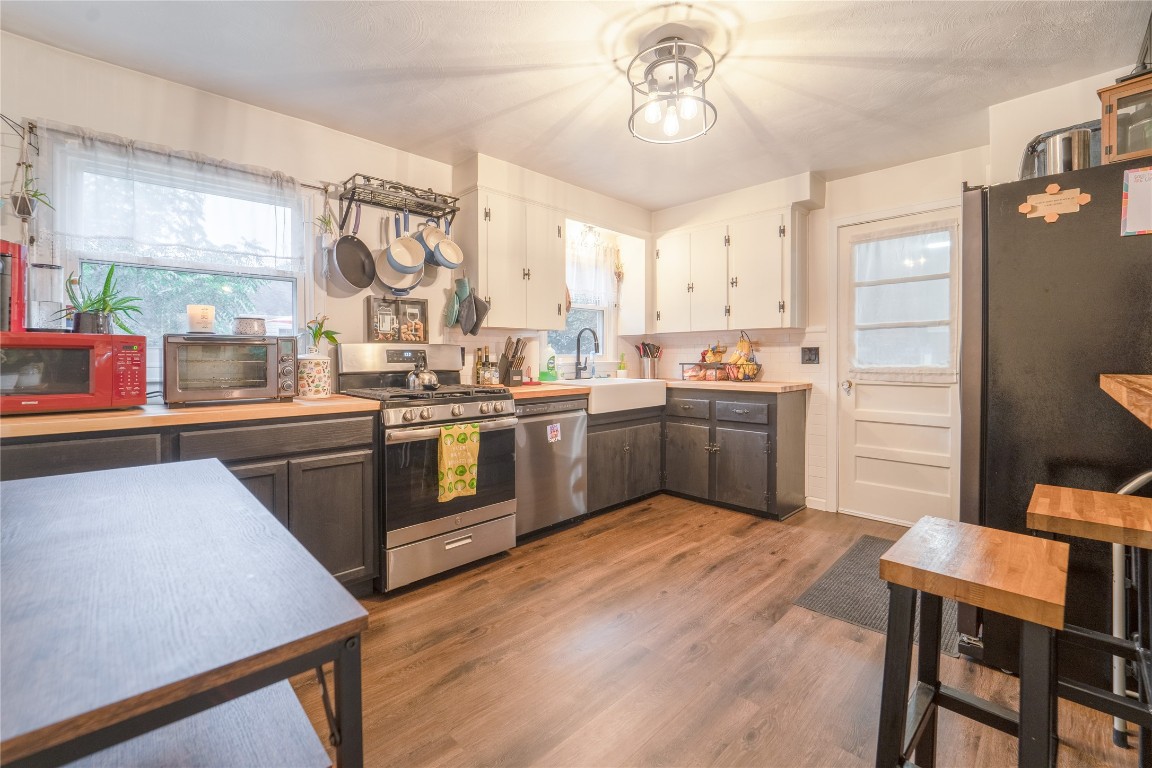 4 Dutchess Road Binghamton, NY 13901 - Photo 5 of 19 Gallery Image 5