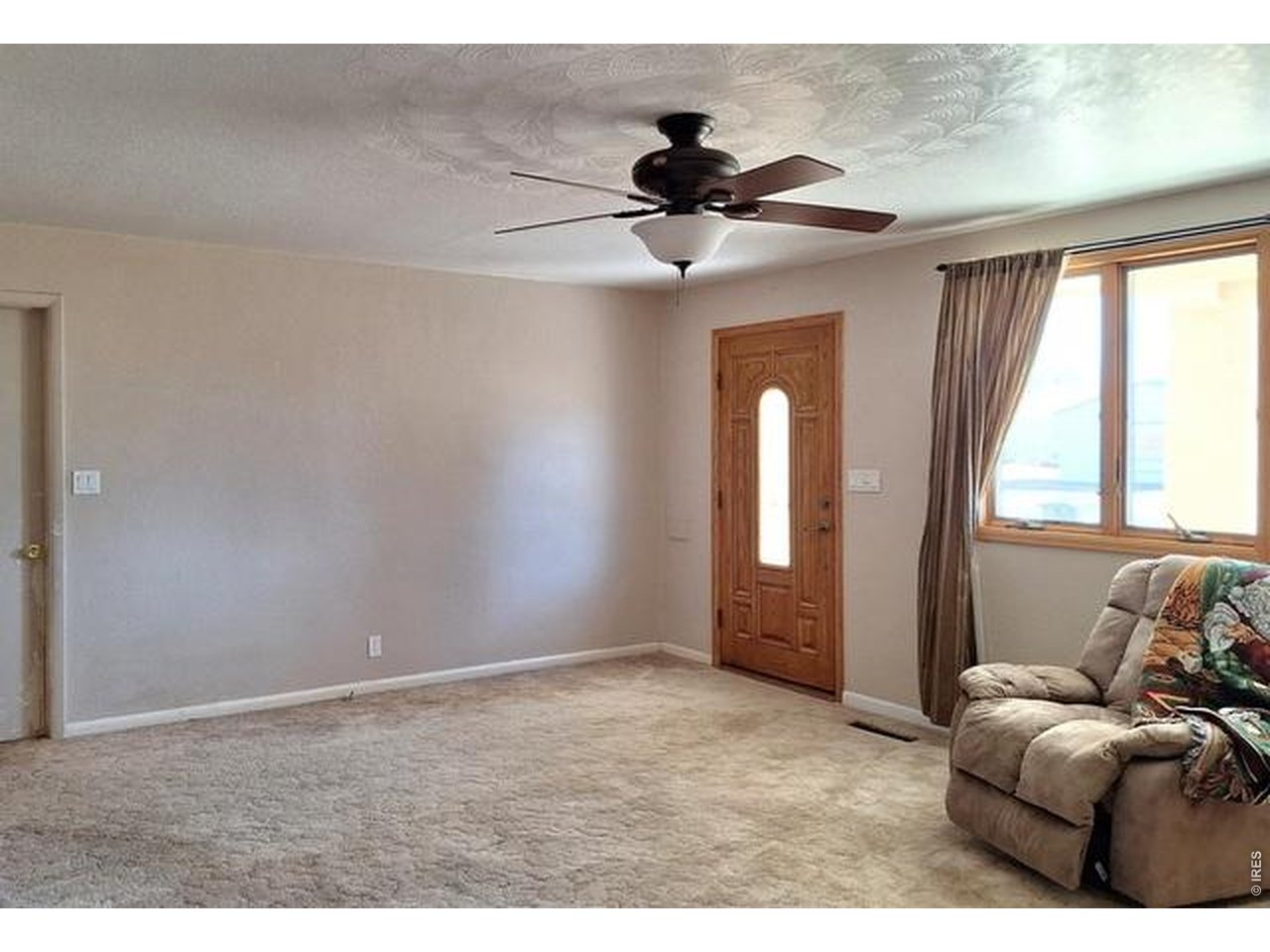 310 Cleveland Street Sterling, CO 80751 - Photo 5 of 25 Living Room