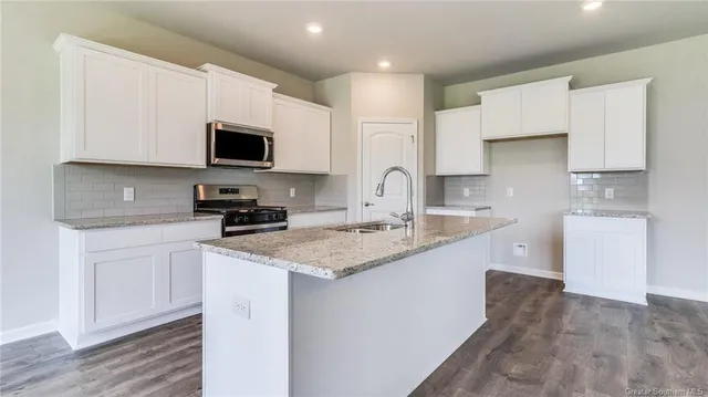 $284,900 | 4694 East Ridge Road, Lake Charles, LA 70607