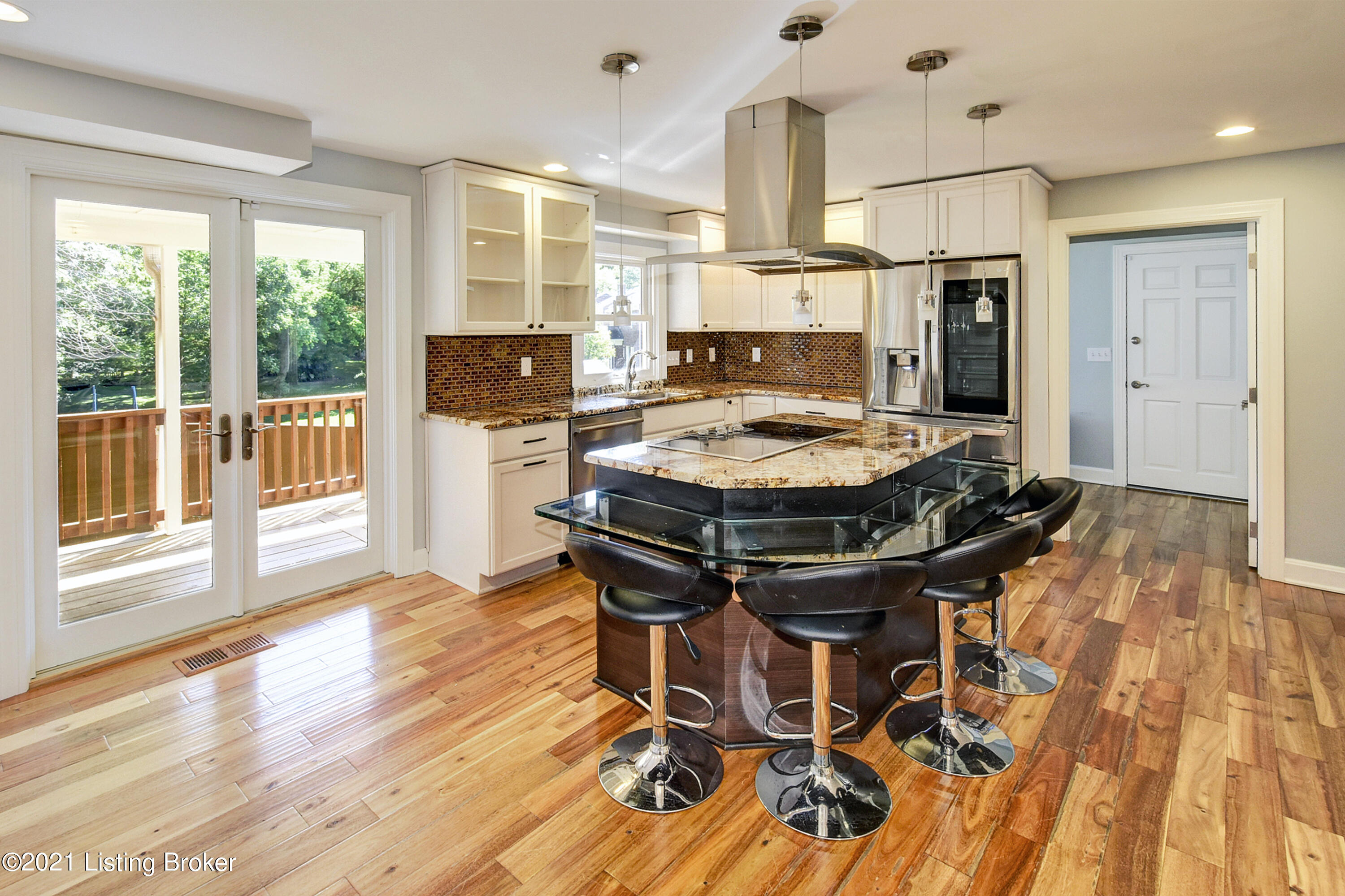 1809 Round Ridge Road Louisville, KY 40207 - Photo 5 of 22 Completely Remodeled Kitchen!!!