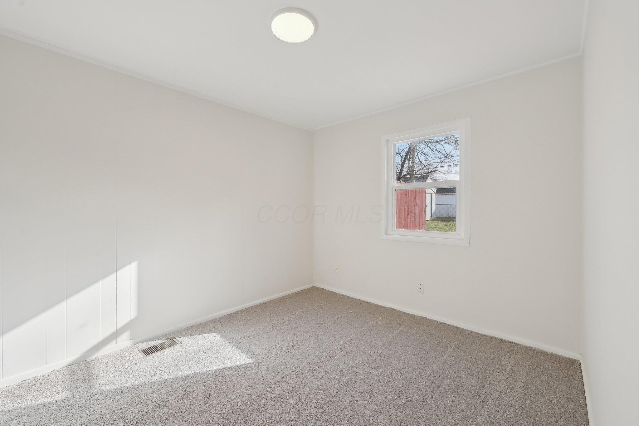 898 Bucknell Road Columbus, OH 43213 - Photo 5 of 30 listing_4
