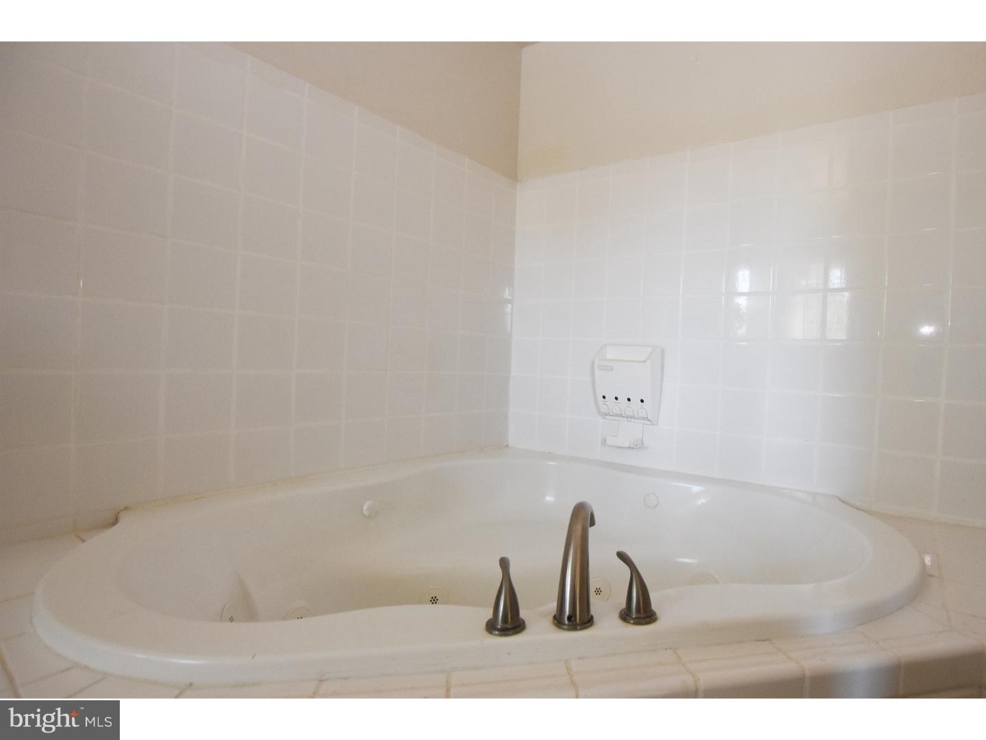 268 Greentree Road Sewell, NJ 08080 - Photo 16 of 19