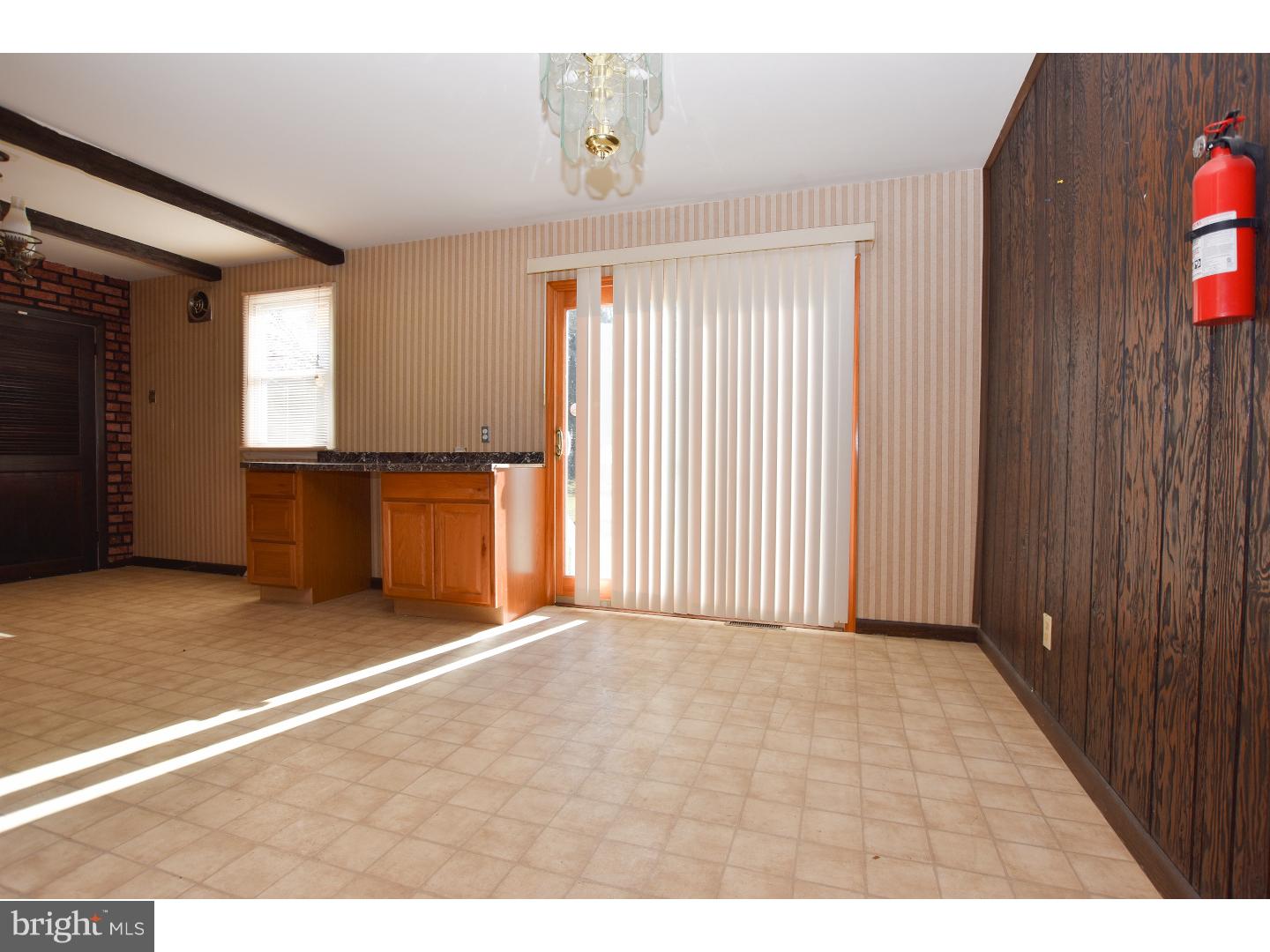 268 Greentree Road Sewell, NJ 08080 - Photo 5 of 19 Kitchen