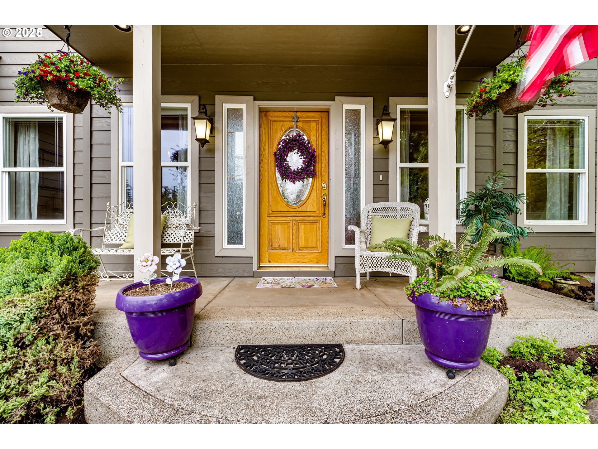 1187 South 69th Street Springfield, OR 97478 - Photo 6 of 42 a view of a door with outside seating