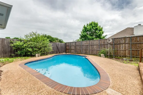 $2,850 | 8110 Regatta Drive, Rowlett, TX 75089