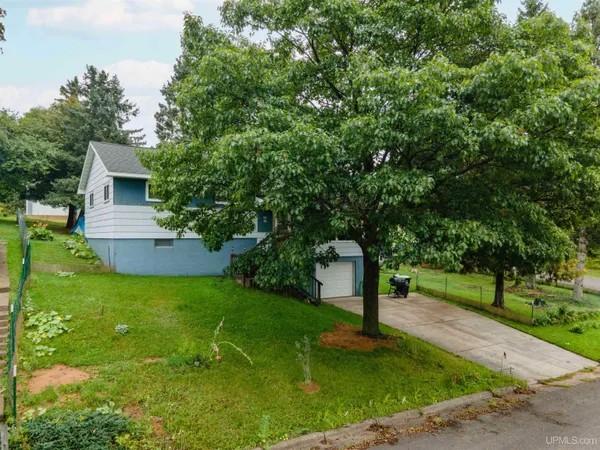 $140,900 | 106 3rd Street, Alpha, MI 49902