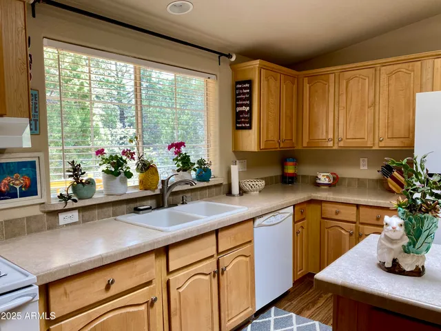 $414,900 | 181 Timber Ridge Loop, Show Low, AZ 85901