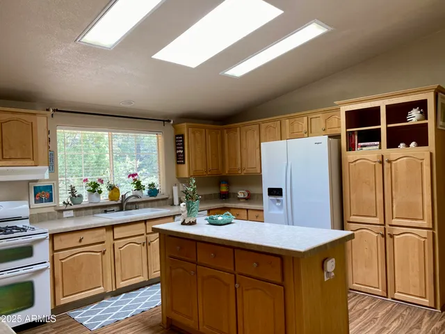 $414,900 | 181 Timber Ridge Loop, Show Low, AZ 85901