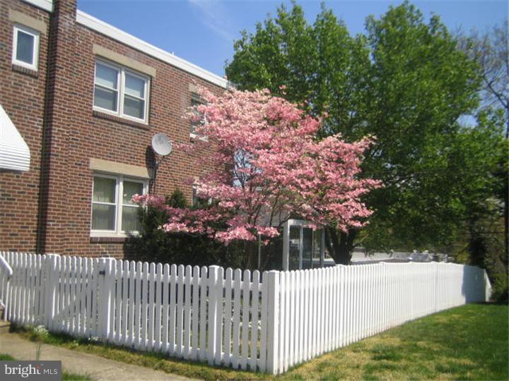 545 Overlook Road Philadelphia, PA 19128 - Photo 2 of 12