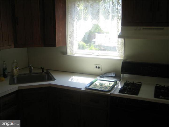 545 Overlook Road Philadelphia, PA 19128 - Photo 6 of 12