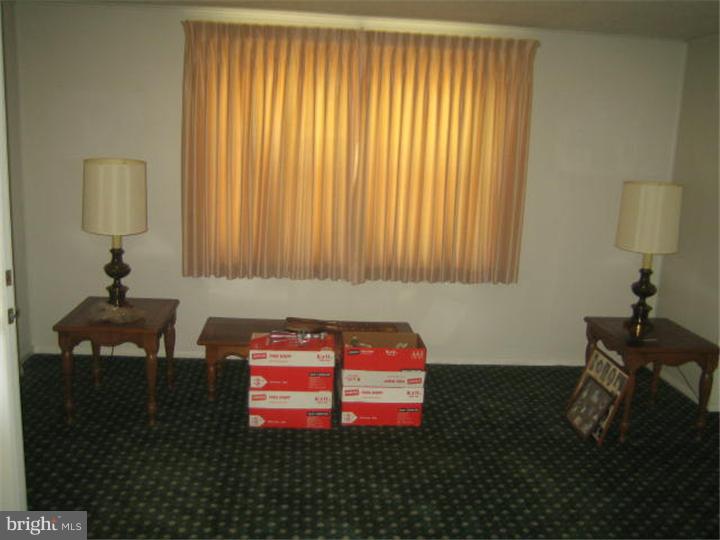 545 Overlook Road Philadelphia, PA 19128 - Photo 7 of 12