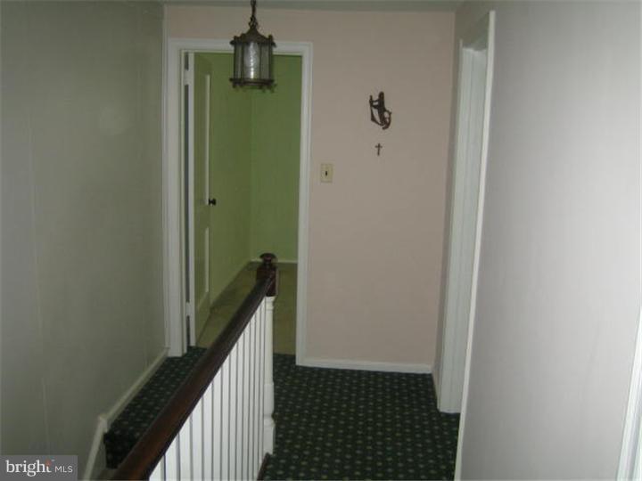 545 Overlook Road Philadelphia, PA 19128 - Photo 10 of 12