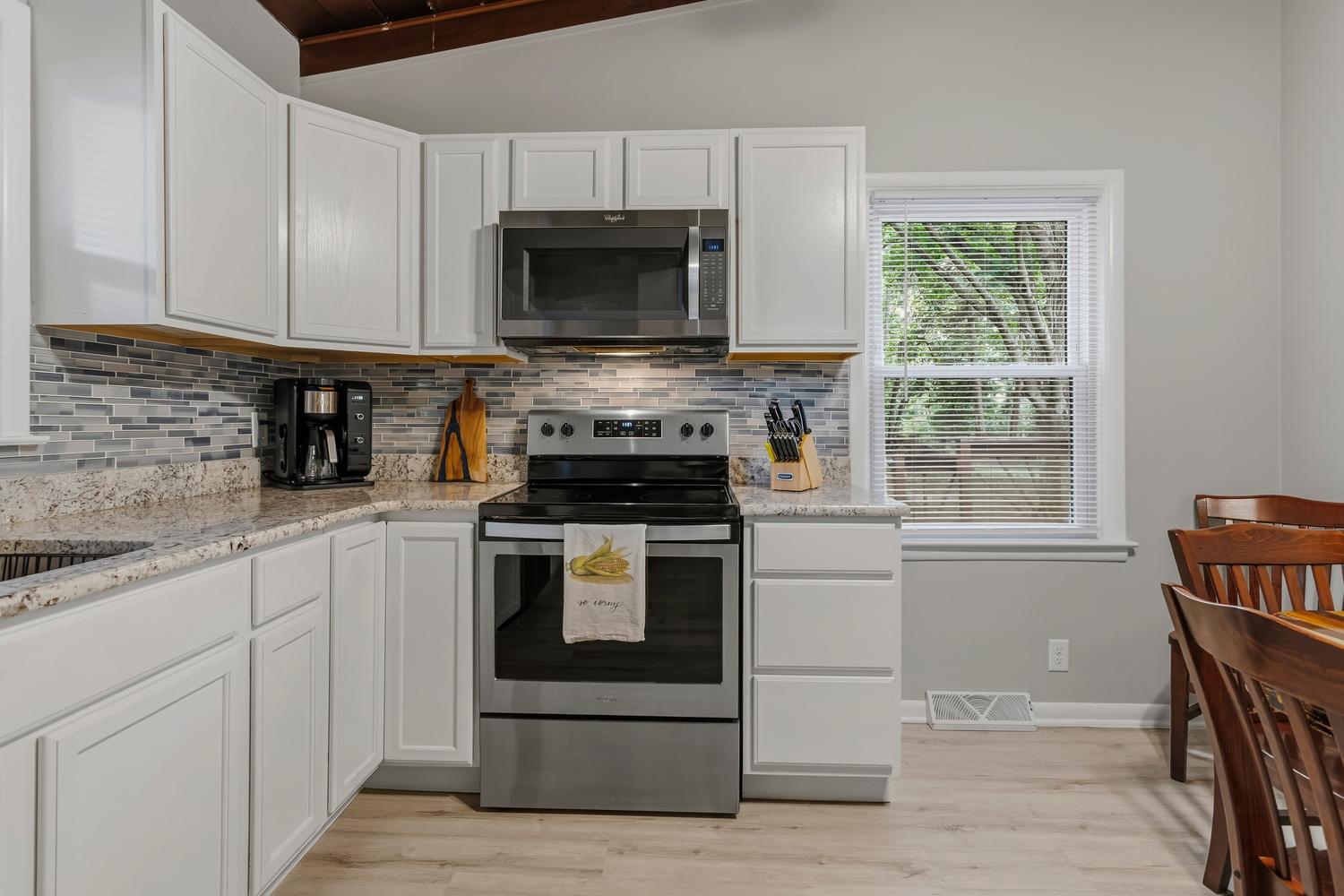 4903 Thrush Avenue Decatur, IL 62521 - Photo 15 of 32 Gallery Image 15