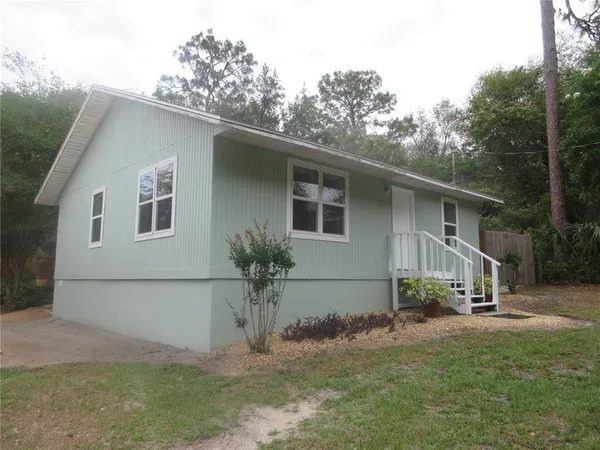 $229,000 | 5949 Southeast 164th Court, Ocklawaha, FL 32179