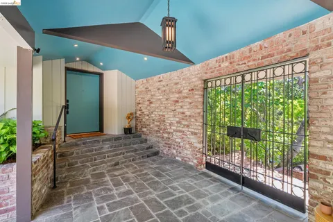 $2,995,000 | 11 Huntleigh Road, Piedmont, CA 94611