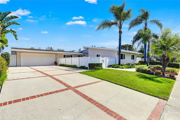 $4,250,000 | 1112 Westcliff Drive, Newport Beach, CA 92660