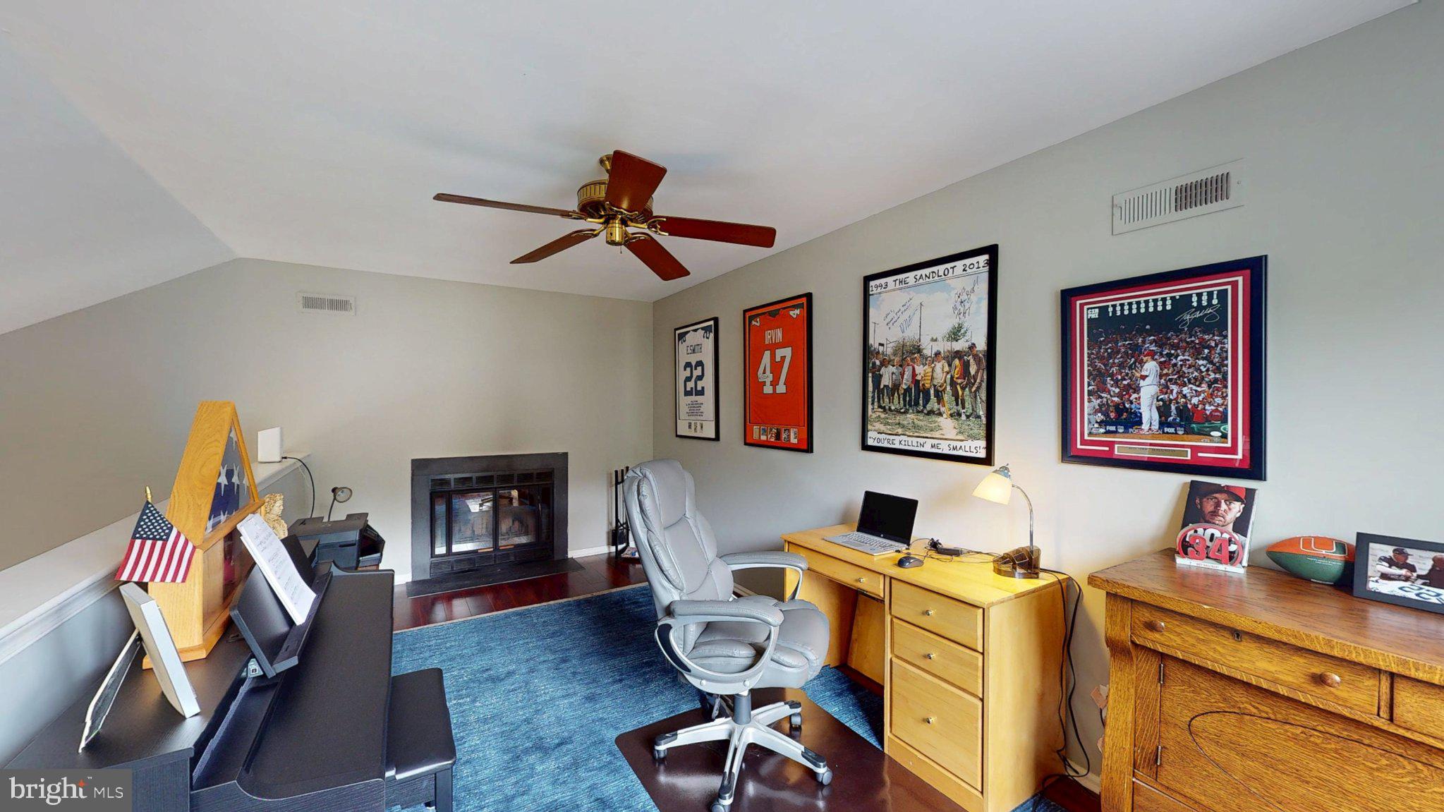1008 B Ralston Drive Mount Laurel, NJ 08054 - Photo 7 of 29 a living room with furniture