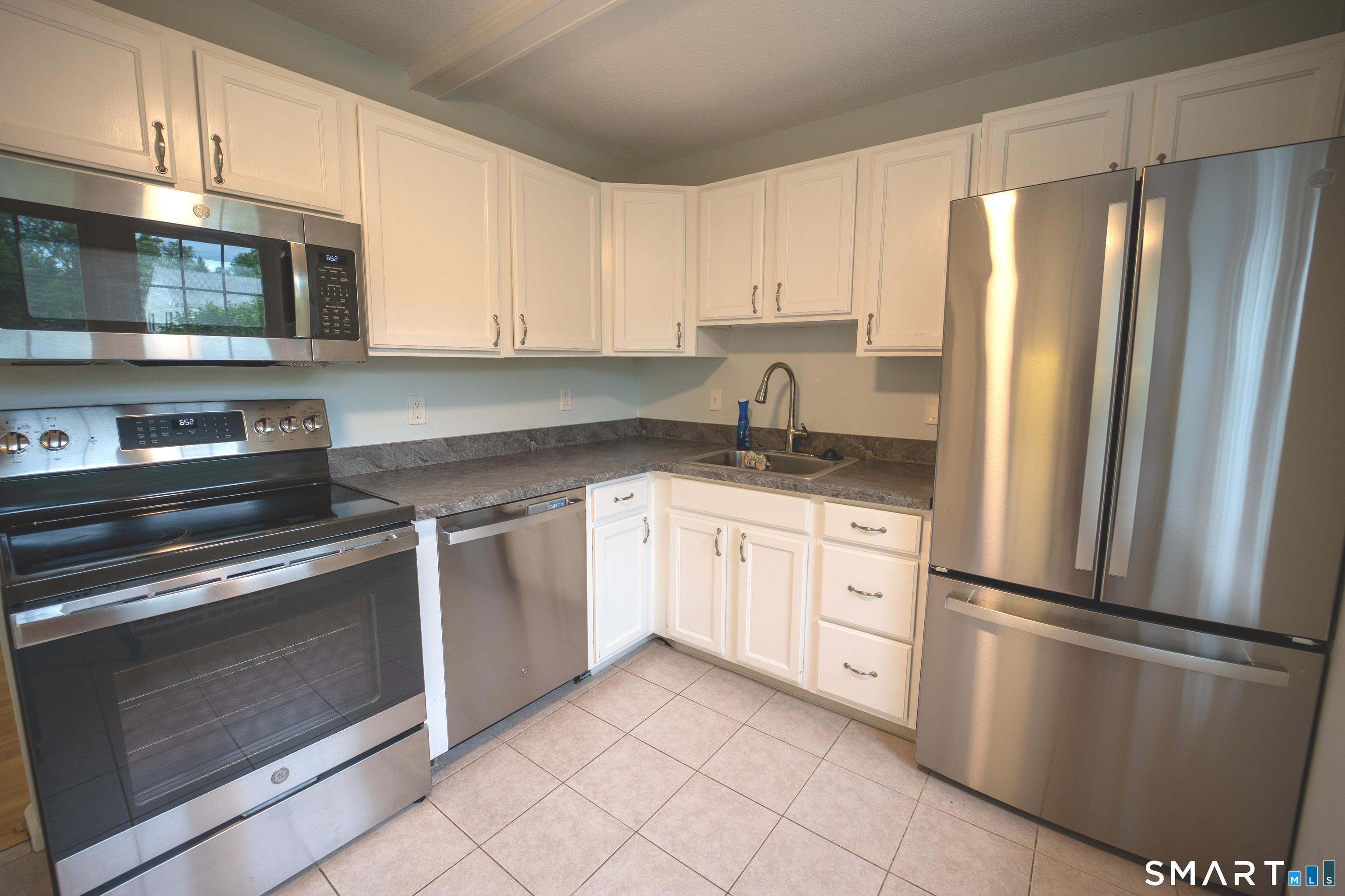 24 Tapping Reeve Village, Unit 24 Litchfield, CT 06759 - Photo 5 of 32