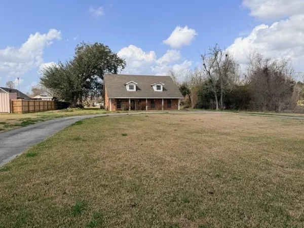 $529,999 | 11360 River Road, St. Rose, LA 70087