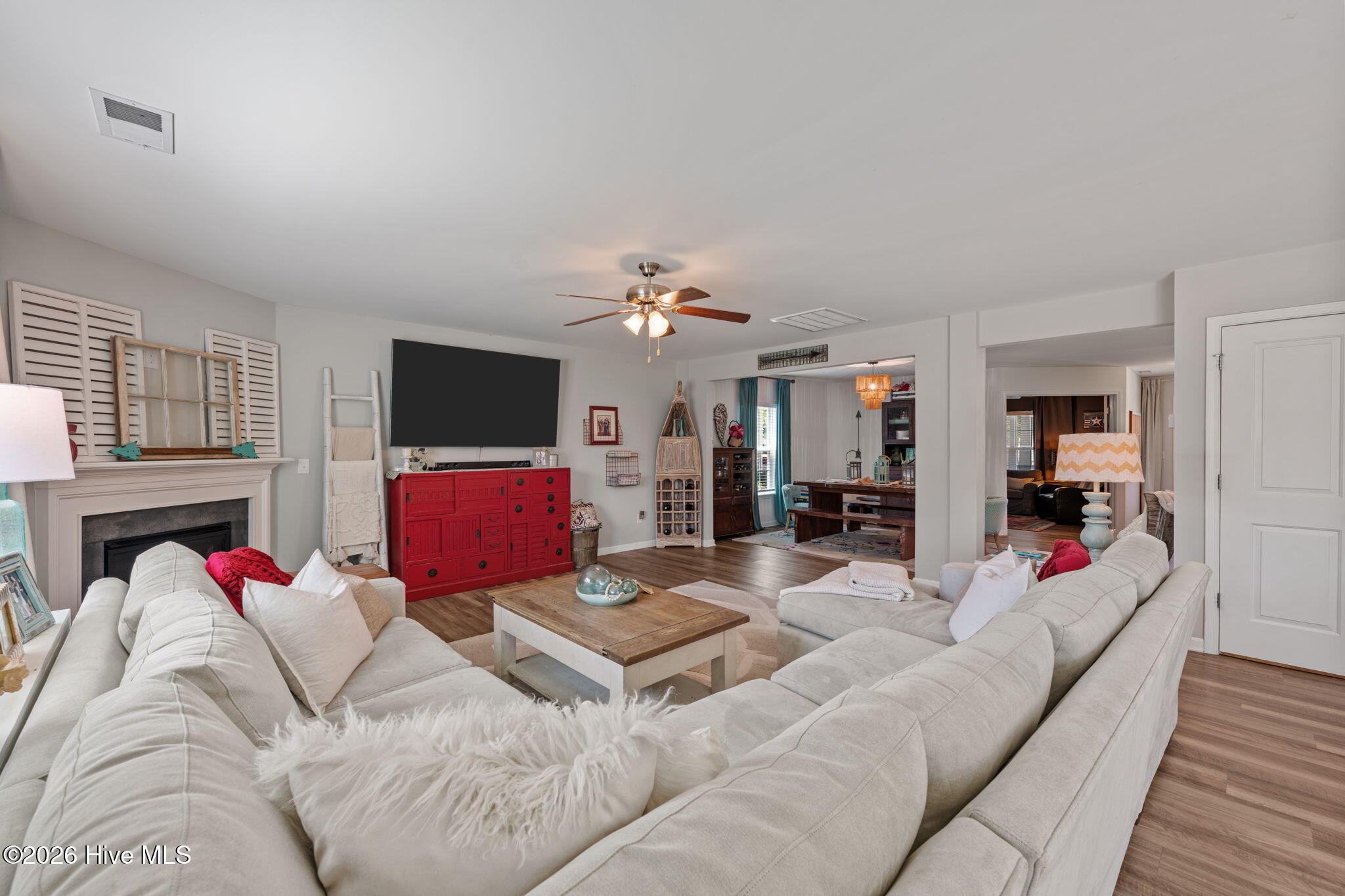 324 Frida Road New Bern, NC 28560 - Photo 15 of 55 Family Room 03