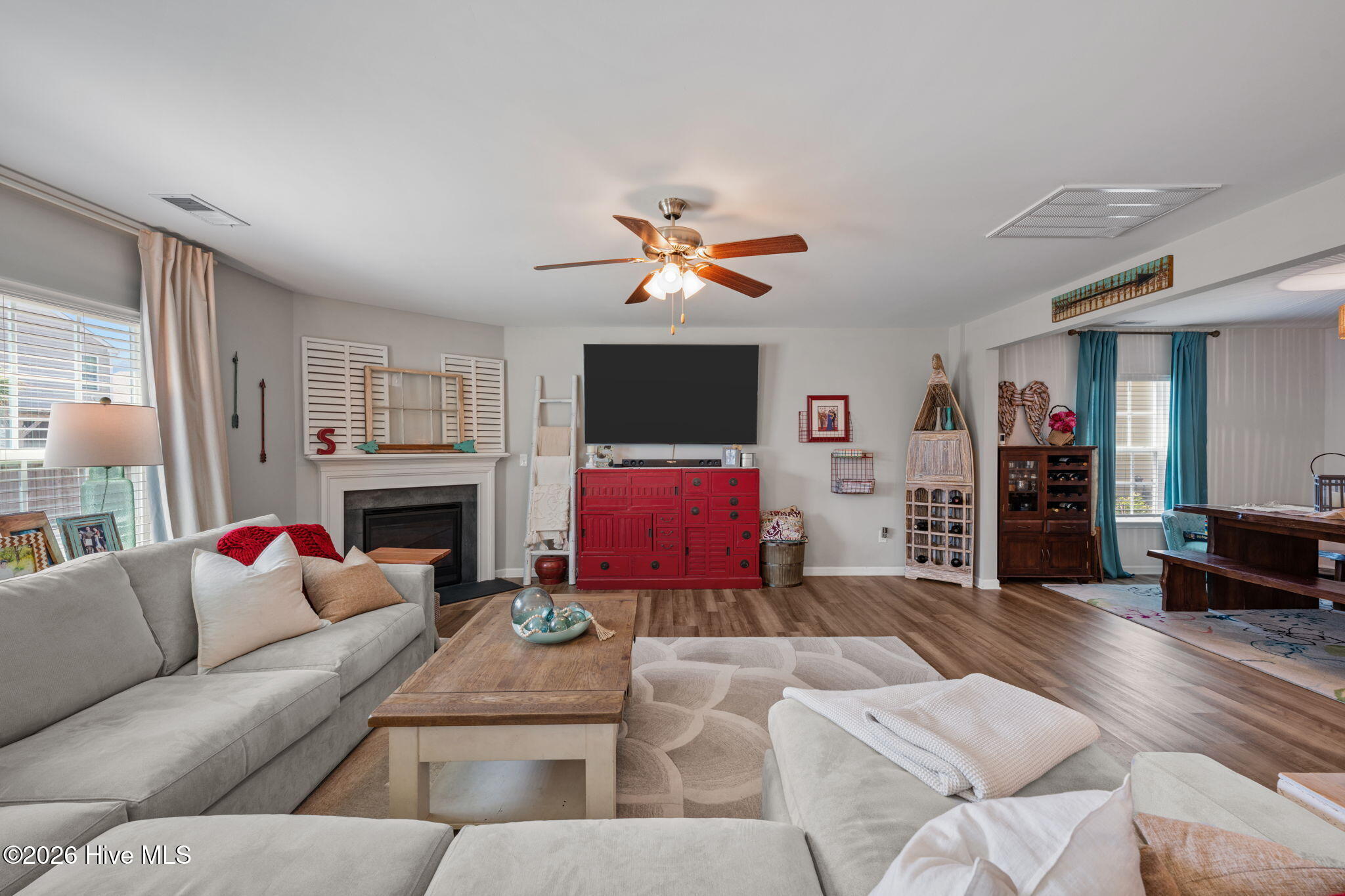 324 Frida Road New Bern, NC 28560 - Photo 16 of 55 Family Room 04