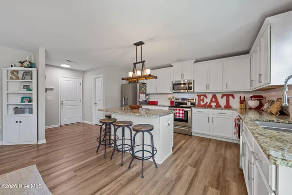 $379,000 | 324 Frida Road, New Bern, NC 28560