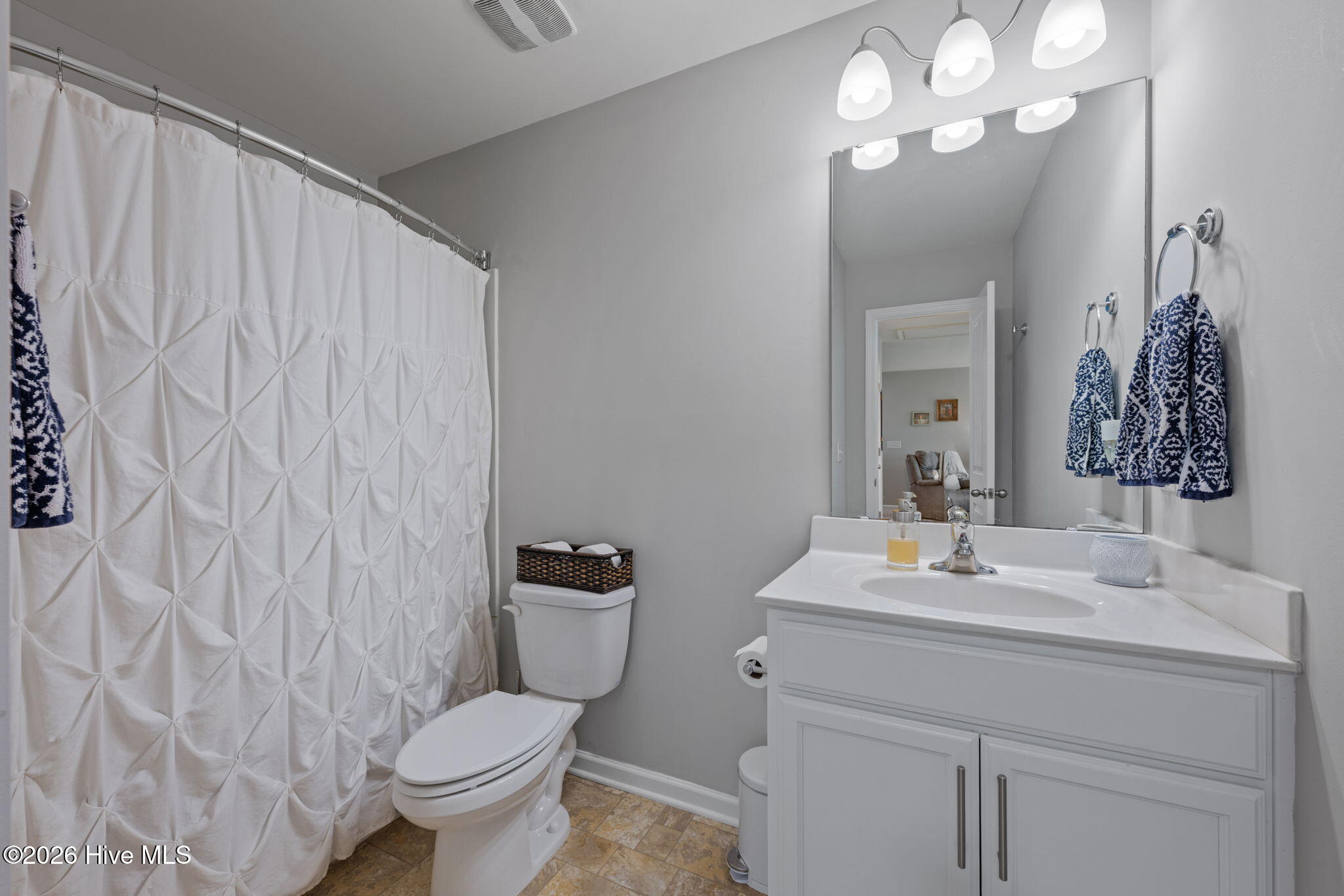 324 Frida Road New Bern, NC 28560 - Photo 40 of 55 Second Bathroom 02