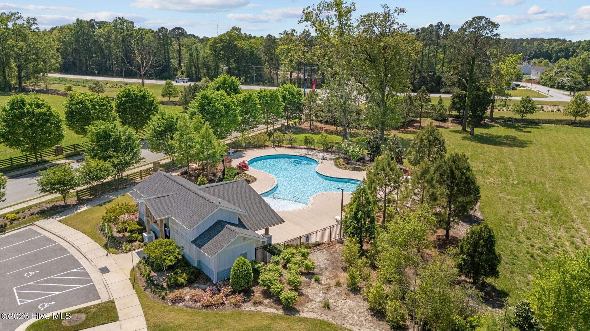 324 Frida Road New Bern, NC 28560 - Photo 4 of 55 Pool House
