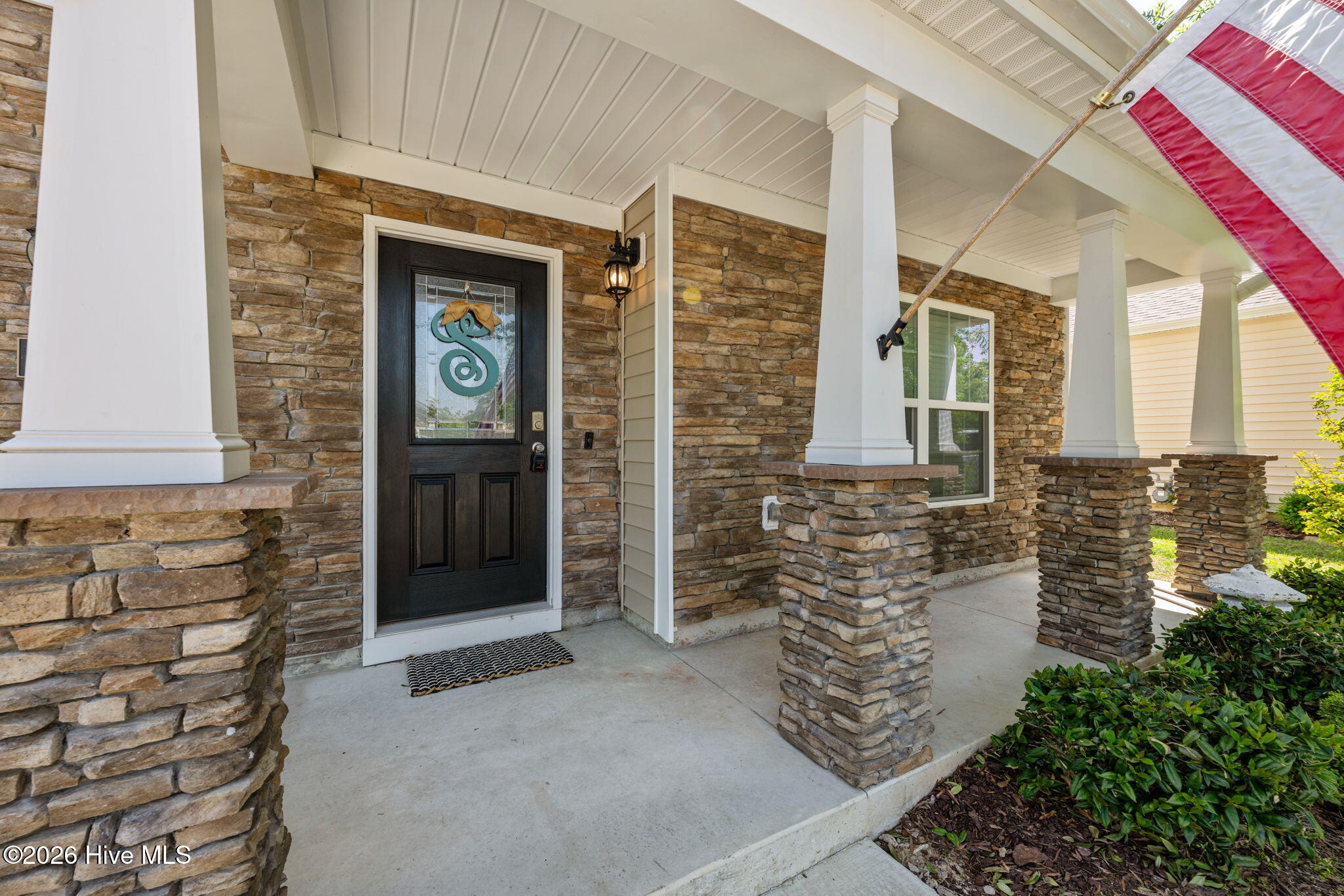 324 Frida Road New Bern, NC 28560 - Photo 5 of 55 Front Porch 01