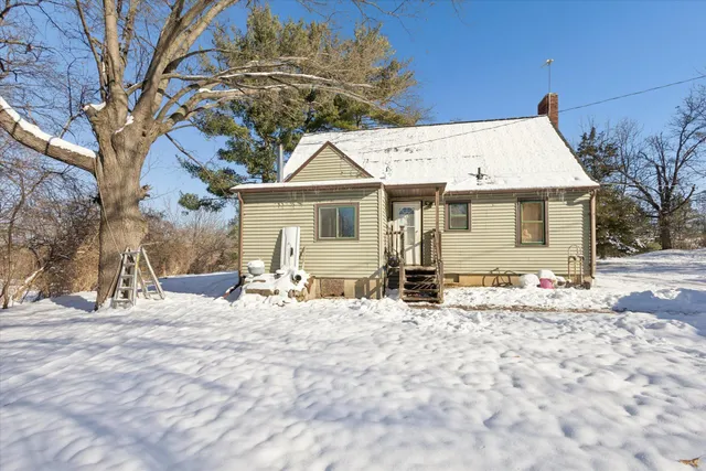 $225,000 | 2350 Brooklyn Road, Jackson, MI 49203