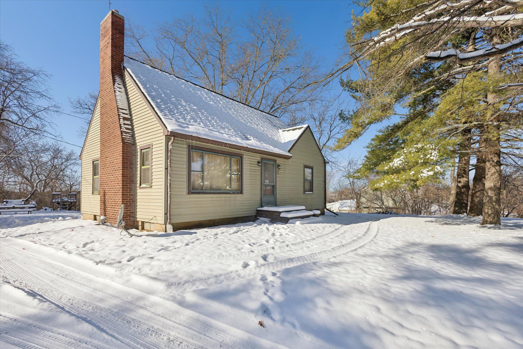 2350 Brooklyn Road Jackson, MI 49203 - Photo 3 of 35 03-2350 Brooklyn Rd Jackson, MI 49203-W