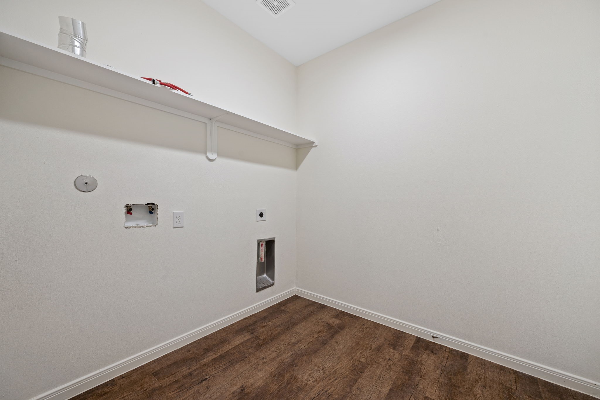 325 Cemetery Road Coldspring, TX 77331 - Photo 21 of 31 a view of a small space