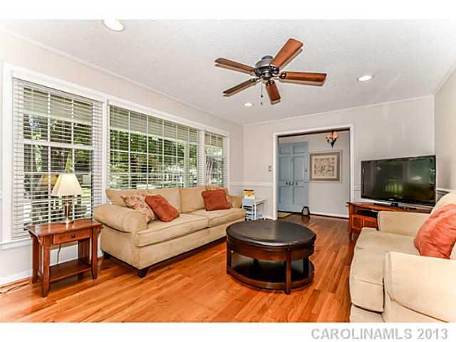 4623 Castleton Road Charlotte, NC 28211 - Photo 3 of 16 Gallery Image 3