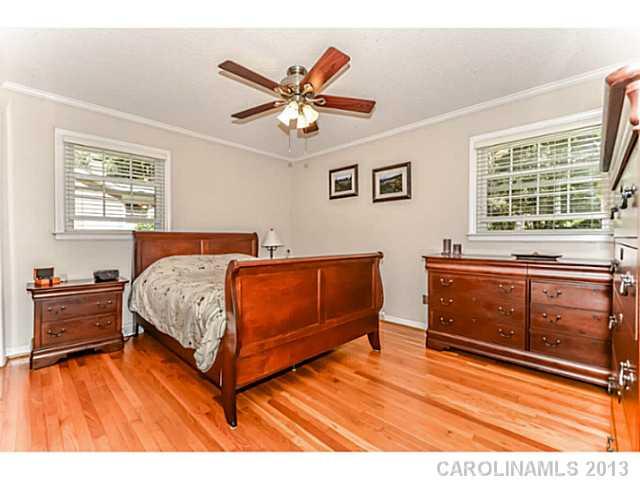 4623 Castleton Road Charlotte, NC 28211 - Photo 9 of 16 Gallery Image 9