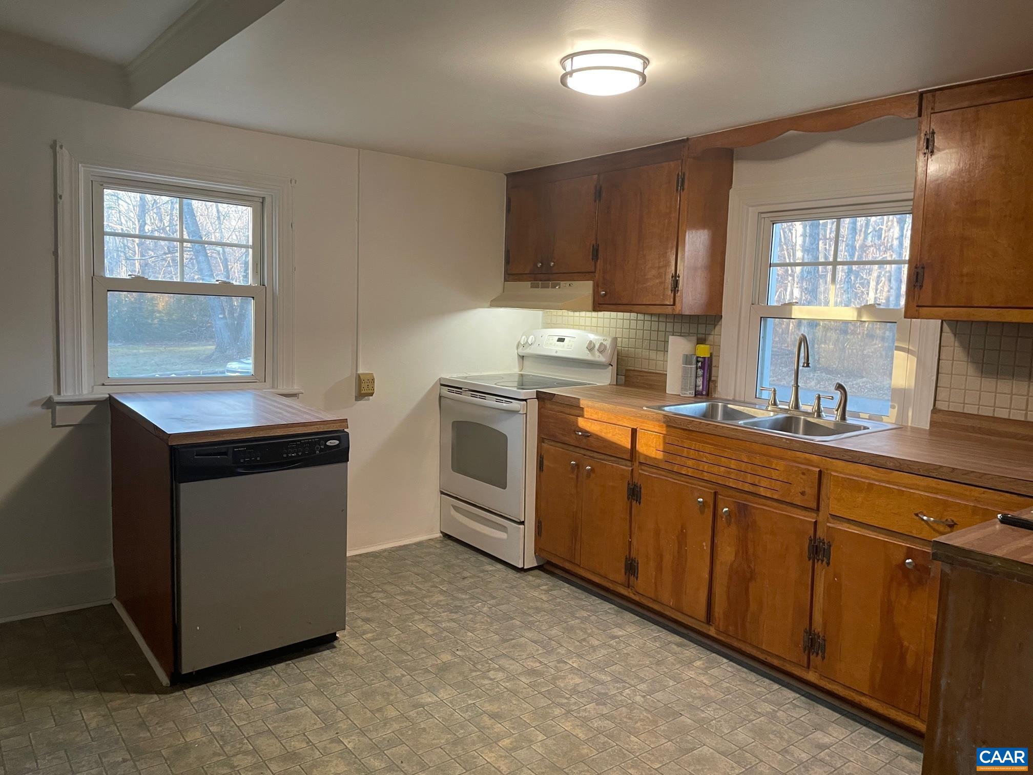 4053 Columbia Road Zion Crossroads, VA 22942 - Photo 6 of 13 Gallery Image 6