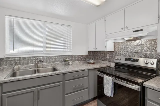 $438,000 | 5967 Woodside Drive, Rocklin, CA 95677