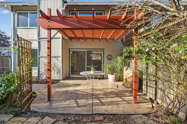 $438,000 | 5967 Woodside Drive, Rocklin, CA 95677