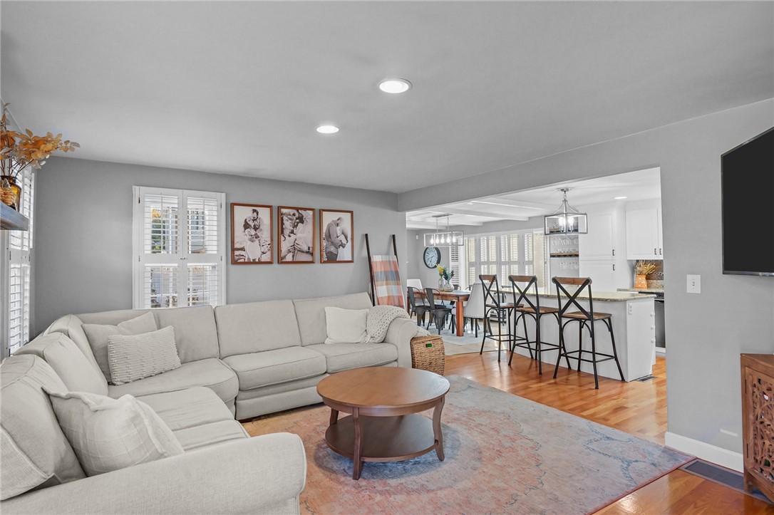 38 Angela Avenue Cranston, RI 02921 - Photo 14 of 49