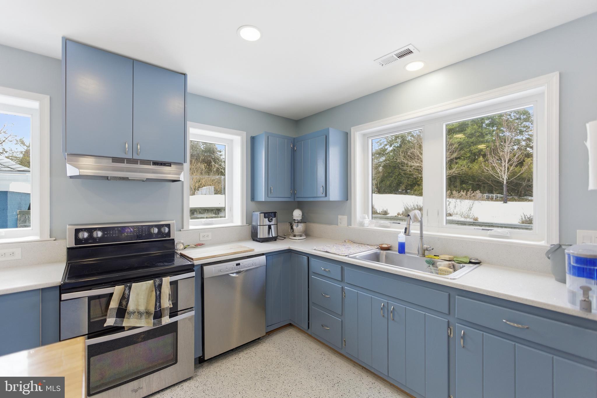 1729 Overlook Drive Silver Spring, MD 20903 - Photo 15 of 32