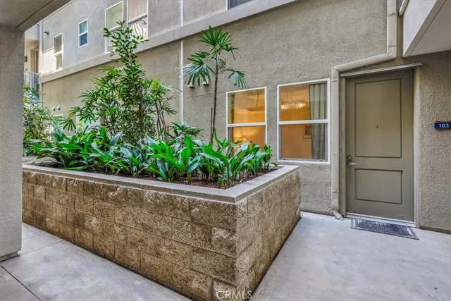 $748,000 | 300 East 4th Street, Unit 103, Long Beach, CA 90802