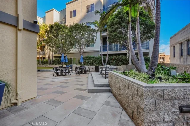 $748,000 | 300 East 4th Street, Unit 103, Long Beach, CA 90802