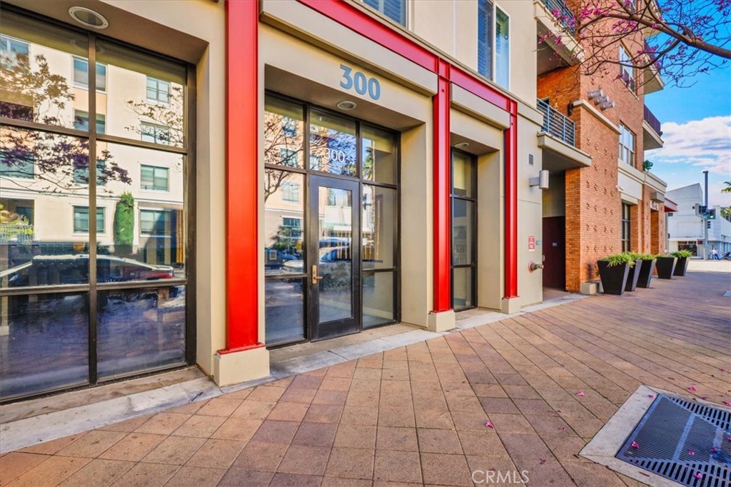 300 East 4th Street, Unit 103 Long Beach, CA 90802 - Photo 7 of 75