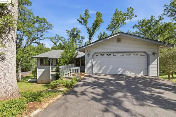 $394,000 | 20715 Rising Hill Circle, Groveland, CA 95321