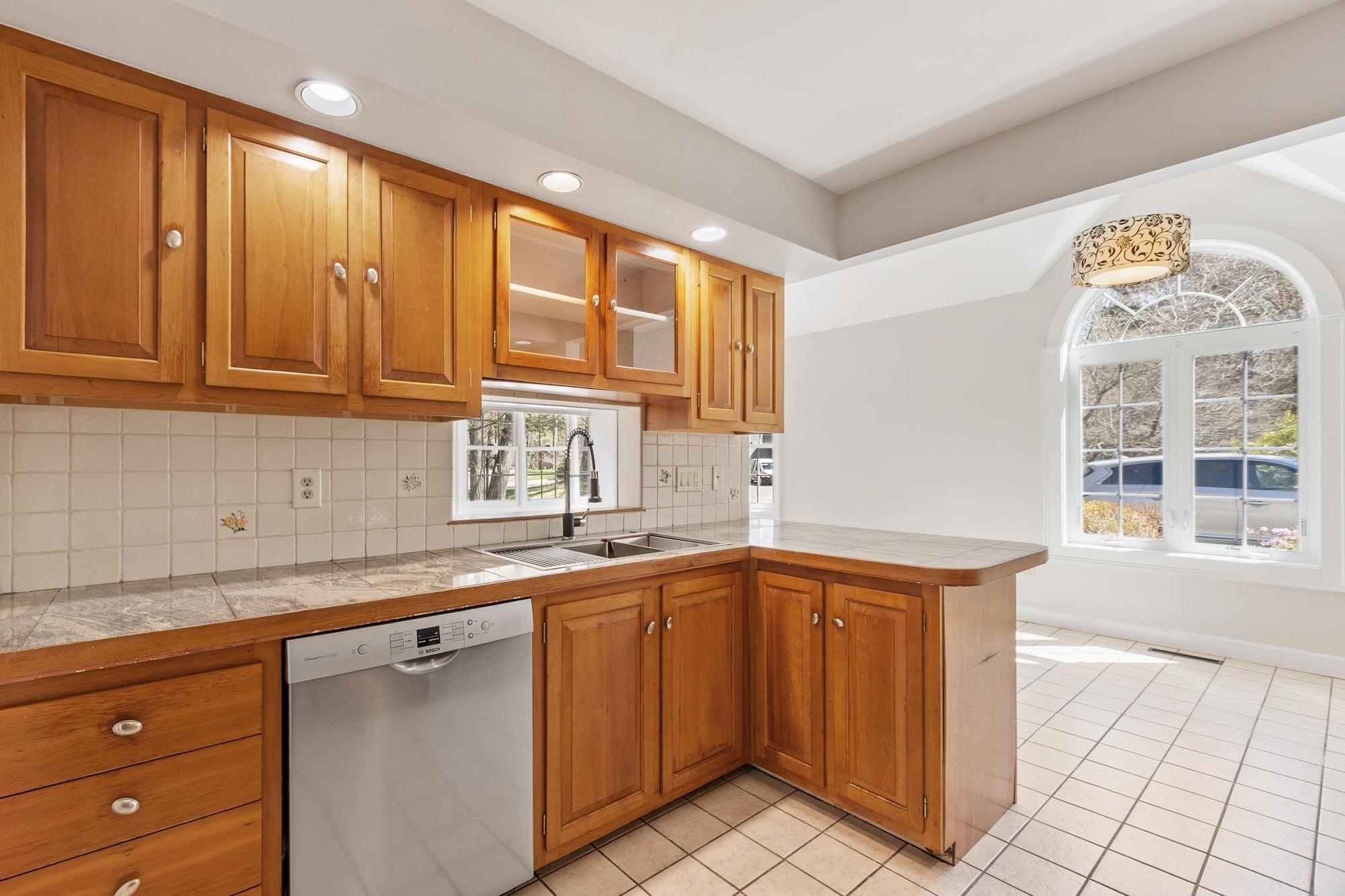 21 Peninsula Drive, Unit 21 Stratham, NH 03885 - Photo 12 of 35