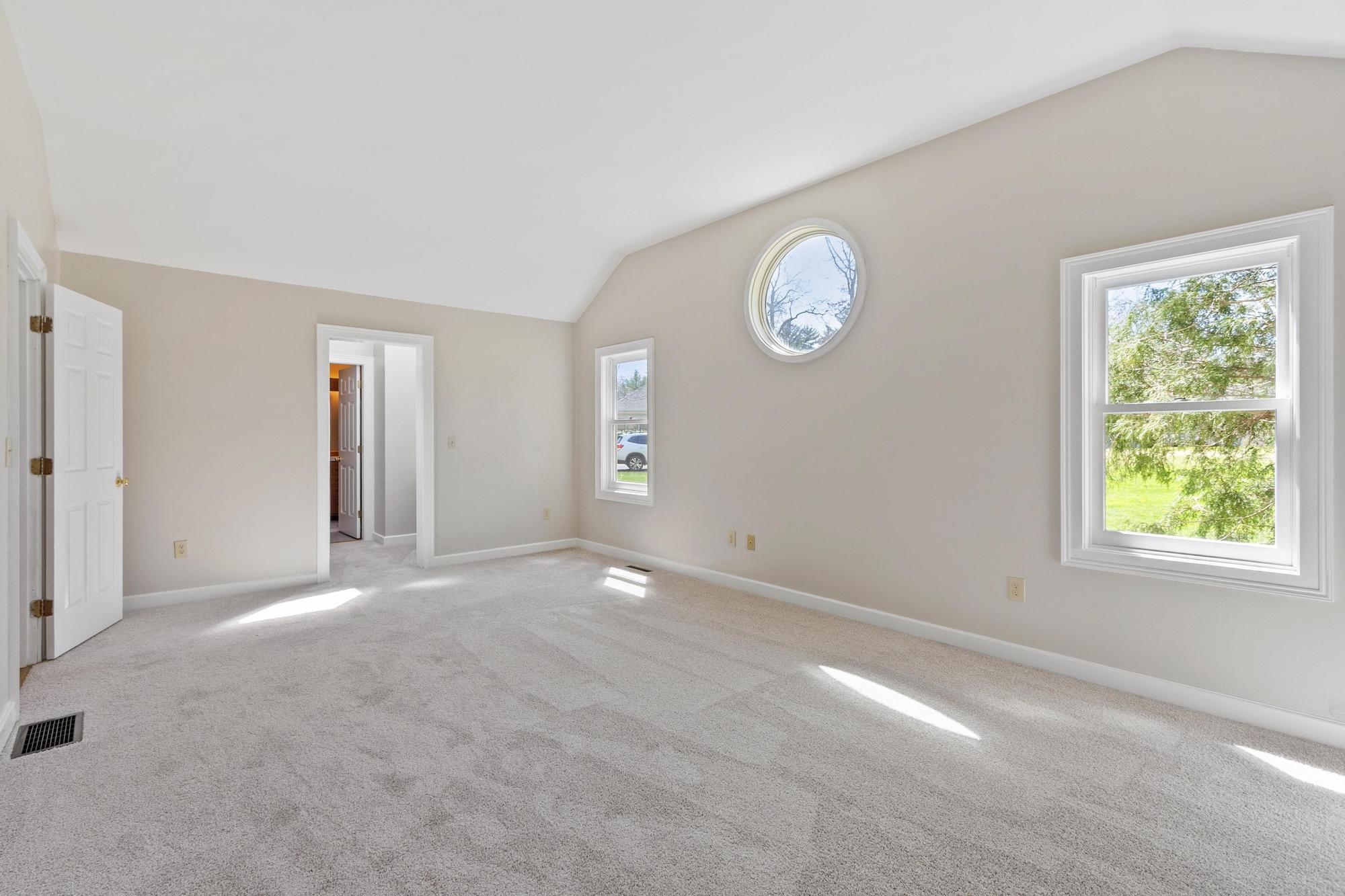 21 Peninsula Drive, Unit 21 Stratham, NH 03885 - Photo 19 of 35